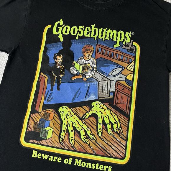 Goosebumps Shirt Mens Small Monsters RL Stine Graphic Horror TV Movie - Picture 5 of 8